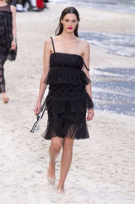 petite robe noire Chanel